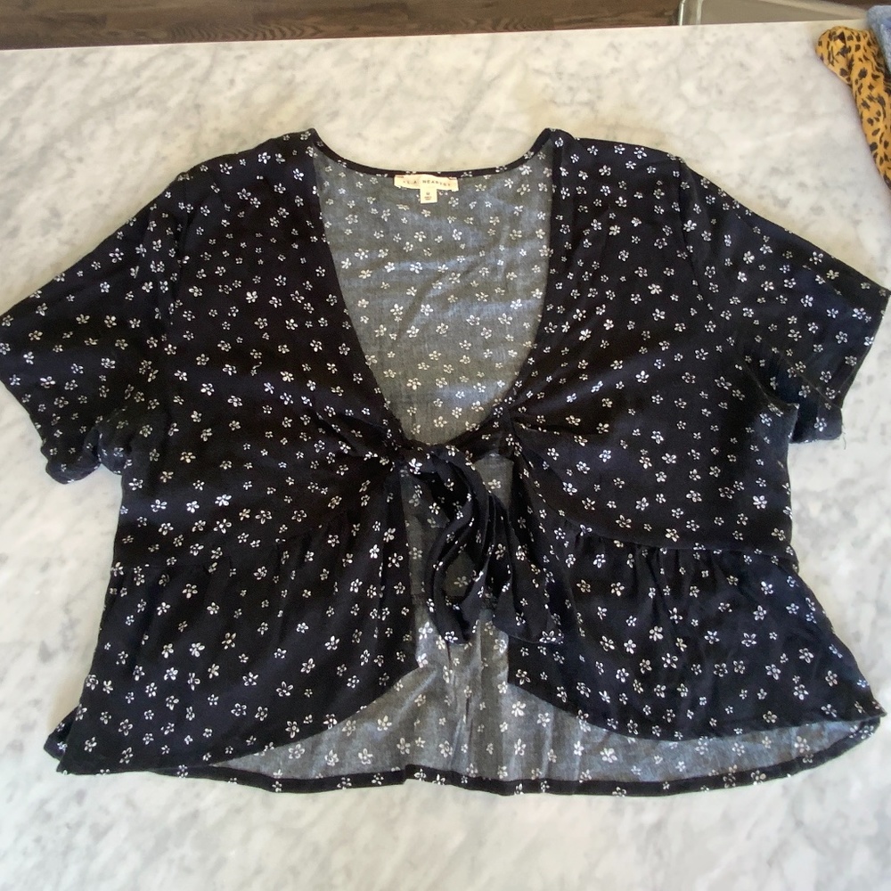 LA Hearts Black & White T-Front Shirt - size M